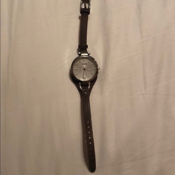 Genuine leather fossil watch with silver face - Picture 4 of 6
